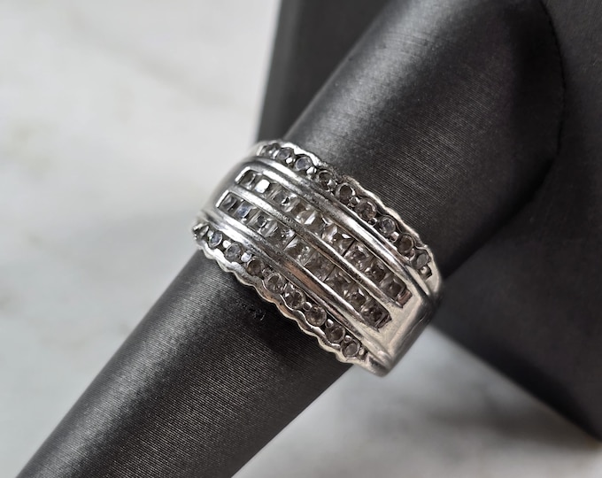 Womens Vintage Estate Sterling Silver CZ Ring 8.2g E1123