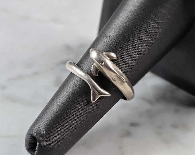 Womens Vintage Estate Sterling Silver Dolphin Ring 2.8g E6759