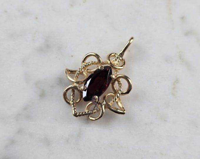 Womens Vintage Estate 14k Yellow Gold Garnet Pendant 2.2g E6831