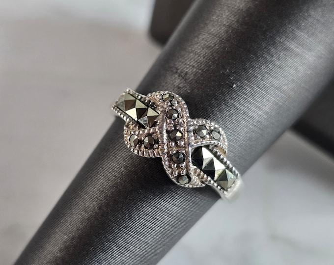 Womens Vintage Estate Sterling Silver Bow Ring 3.6g E7533