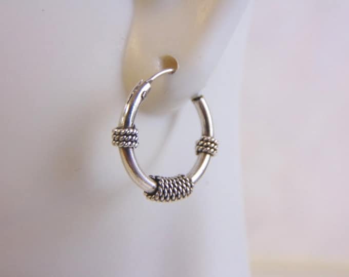 Womens Vintage Estate Sterling Silver Hoop Earrings 1.8g #E4043