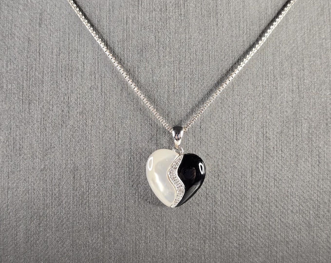 Womens Vintage Estate Sterling Silver Heart Pendant Necklace 5.1g E7834