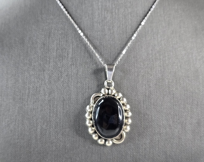 Womens Vintage Estate Sterling Silver Onyx Pendant Necklace 13.8g E1433
