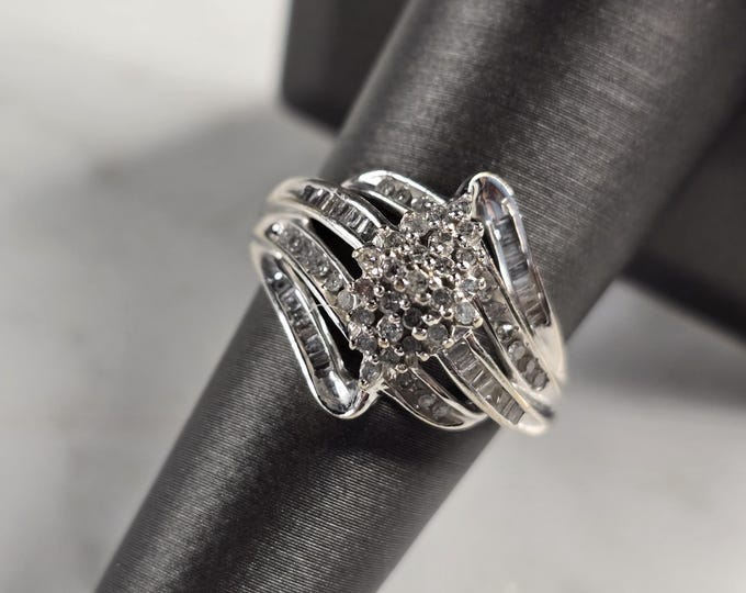 Womens Vintage Estate 10K White Gold Diamond Ring 3.5g, E7809