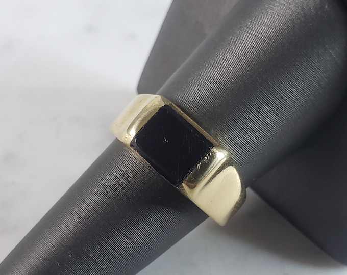 Mens Vintage Estate 14K Yellow Gold Onyx Ring 8.4g E2909