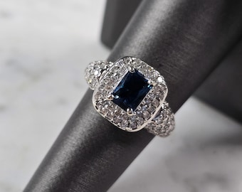 Womens Vintage Estate 10K White Gold Topaz & Diamond Ring 4.7g E3469