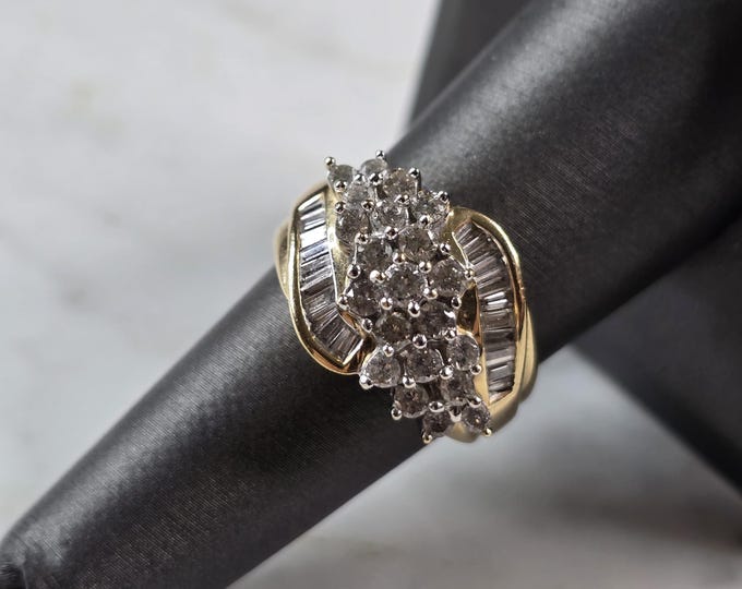 Womens Vintage Estate 14K Yellow Gold Modernist Diamond Ring 7.2g E5861