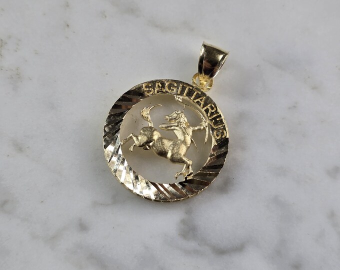 Womens Vintage Estate Gold Tone Zodiac Sagittarius Pendant E2393