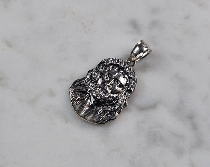Womens Vintage Estate Sterling Silver CZ Jesus Pendant 1.6g E4171