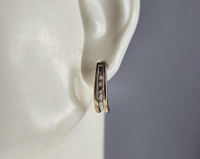 Womens Vintage Estate 10K Gold Diamond Shrimp Hoop Earrings 2.3g E5145