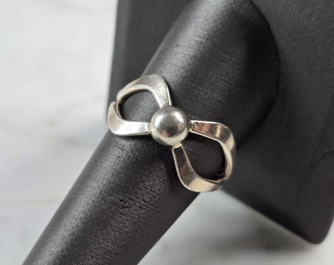 Womens Vintage Estate Sterling Silver Modernist Bow Ring 4.4g E1929