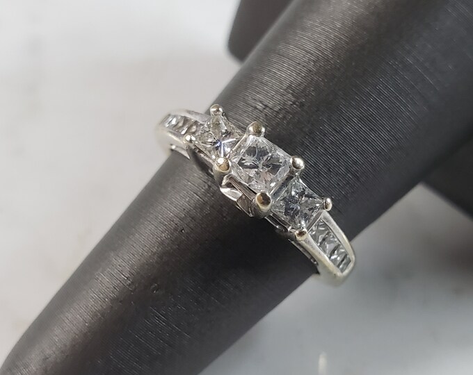 Womens Vintage Estate 14K White Gold Diamond Ring, 4.1g E1091