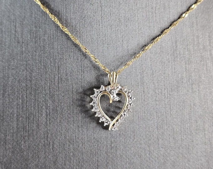 Womens Vintage Estate 10K Gold Heart Pendant Necklace, 4.0g E6744