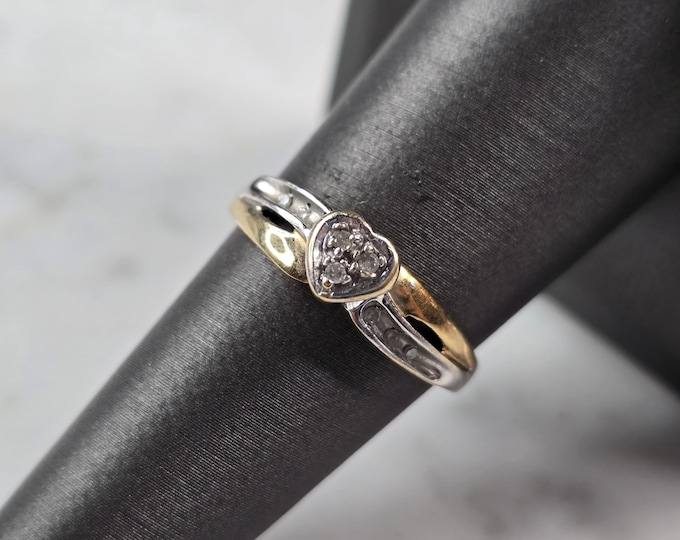 Womens Vintage Estate 10K Yellow White Gold Diamond Heart Ring 2.2g E7405