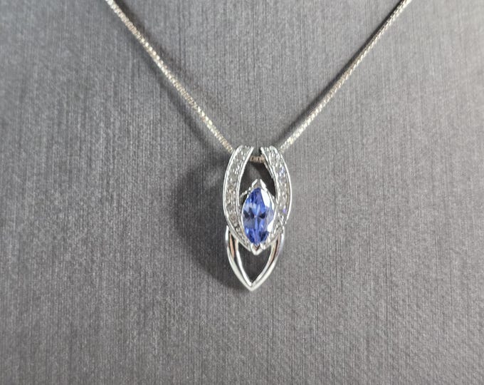 Womens Vintage Sterling Silver Modernist Tanzanite Pendant Necklace 5.5g E5770