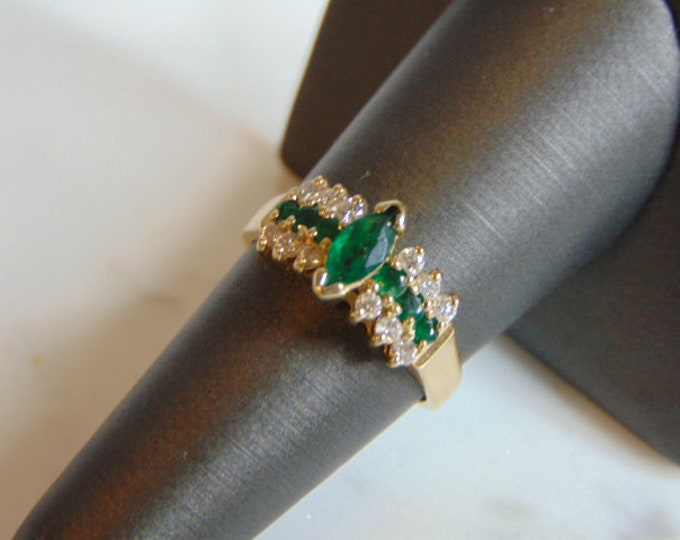Womens Vintage Estate 14K Yellow Gold Emerald Diamond Ring  3.8g E5727
