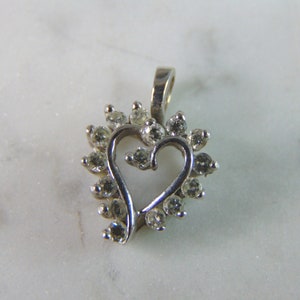 Womens Vintage Estate 14K White Gold Diamond Heart Pendant 1.6g E2272