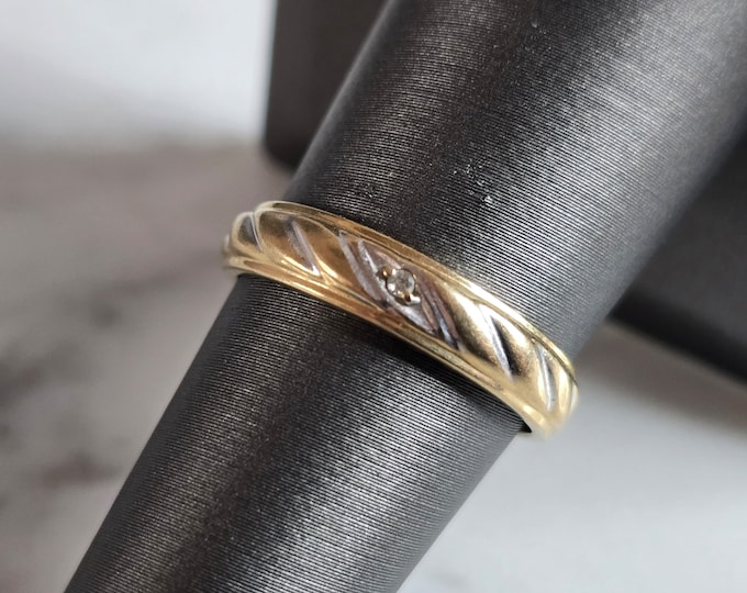 Womens Vintage Estate 10K Yellow Gold Diamond Ring 2.2g E7102