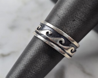 Womens Vintage Estate Sterling Silver Modernist Wave Ring 5.0g E1063