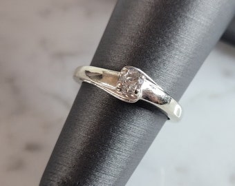 Womens Vintage Estate 10k White Gold Diamond Ring 2.3g #E3697
