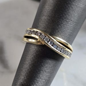 Womens Vintage Estate 10K Yellow Gold Modernist Diamond Ring 2.1g E6917