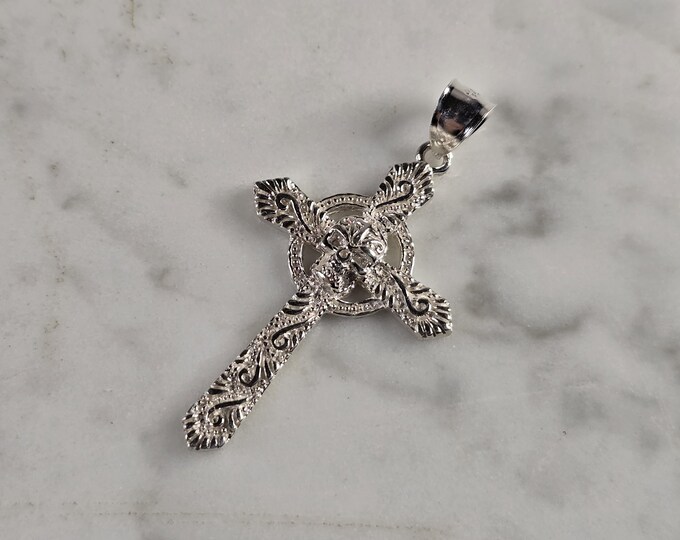 Womens Estate Sterling Silver Religious Celtic Cross Pendant 4.8g E4310