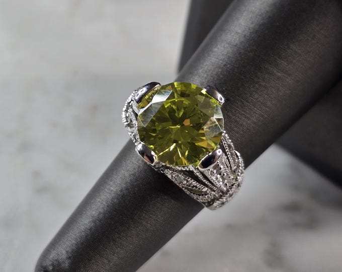 Womens Vintage Estate Sterling Silver Modernist Peridot Ring 8.8g E6748