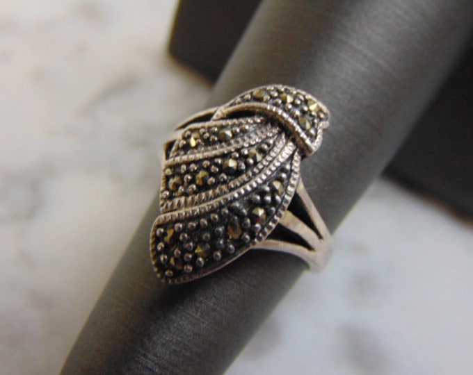 Women's Vintage Estate Sterling Silver Ring 4.4g E2046