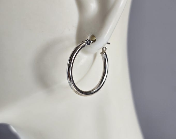 Pr of Womens Vintage Estate 14K White Gold Hoop Earrings 0.9g E3178