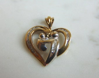 Womens Vintage Estate 10K Gold Heart Diamond Pendant 1.7g E5348