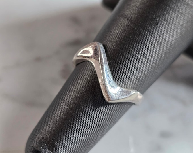 Womens Vintage Estate Sterling Silver Modernist Ring 1.7g E7779