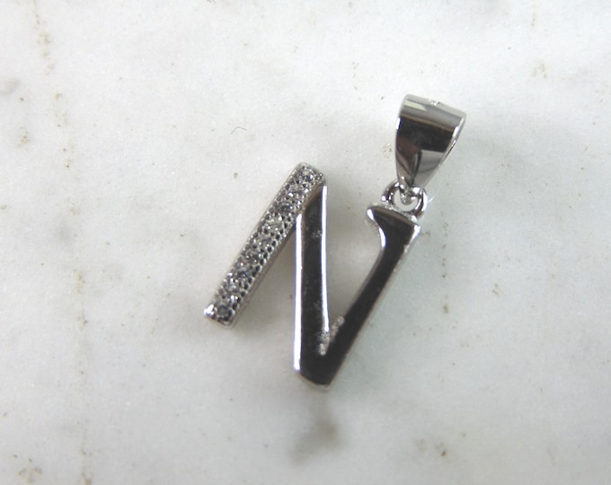 Womens Vintage Estate Sterling Silver CZ Letter "D" Pendant 1.4g E2009