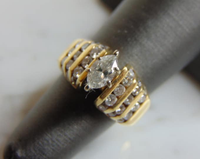 Amazing Womens Vintage Estate 14K Yellow Gold & Marquise Diamond Ring 7.1g #E2956