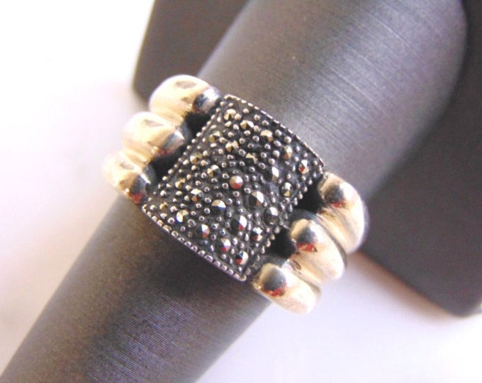 Womens Vintage Estate Sterling Silver Ring 9.4g E4471