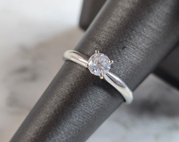 Womens Vintage Estate 14k White Gold Diamond Engagement Ring 2.3g E6520