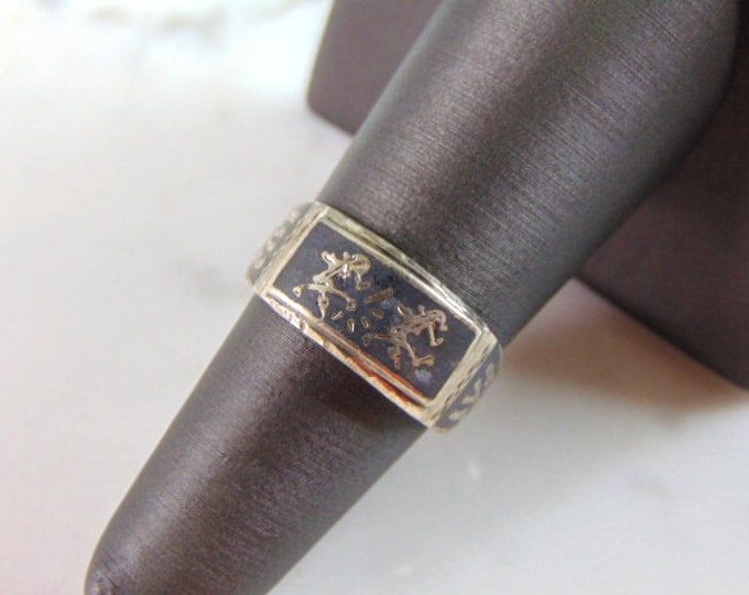 Womens Vintage Estate Sterling Silver Southwestern Ring 5.7g E2161