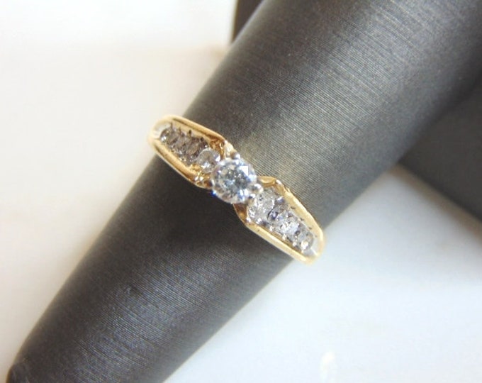 Women's Vintage Estate 14K Yellow Gold Diamond Anniversary Ring, 3.5g E1974