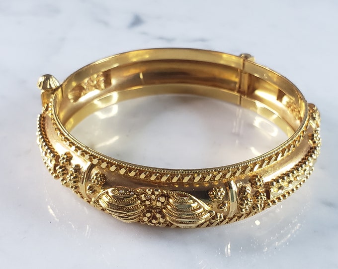 Womens Vintage Estate 22K Yellow Gold Bangle Bracelet 42.1g E3721