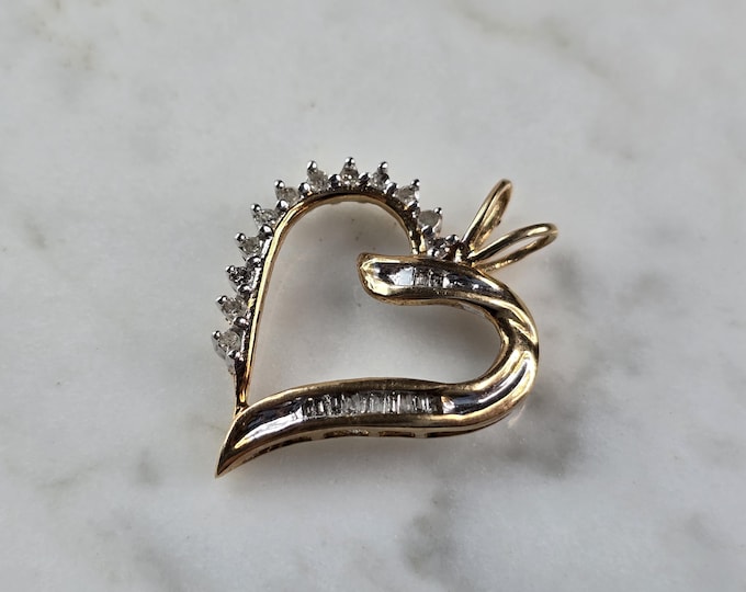 Womens Vintage Estate 10K Yellow Gold Heart Pendant 2.5g E1484