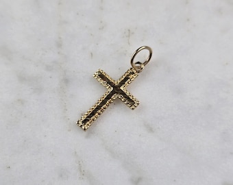 Womens Vintage Estate 14K Yellow Gold Religious Cross Charm Pendant, 0.5g E3340