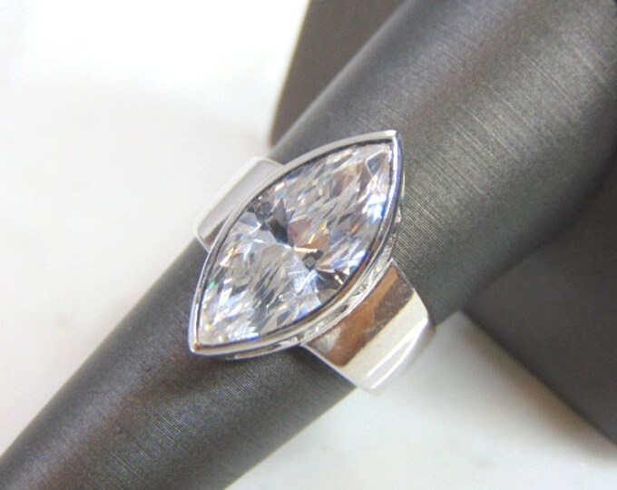 Womens Vintage Estate Sterling Silver CZ Ring 8.1g E5984