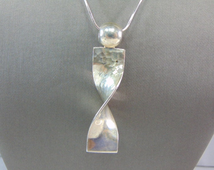 Vintage Estate Sterling Silver Modernist Hammered Pendant 17.7g E5443