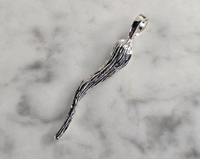Sterling Silver Italian Horn Pendant 3.0g E4875