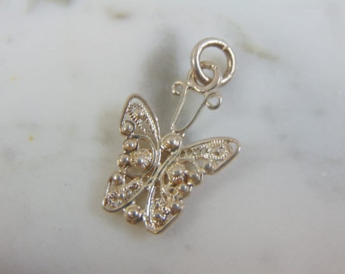 Womens Vintage Estate Sterling Silver Butterfly Charm Pendant 1.6g #E2804