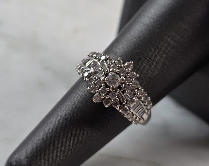 Womens Vintage Estate 14K White Gold Diamond Ring, 4.7g E5759