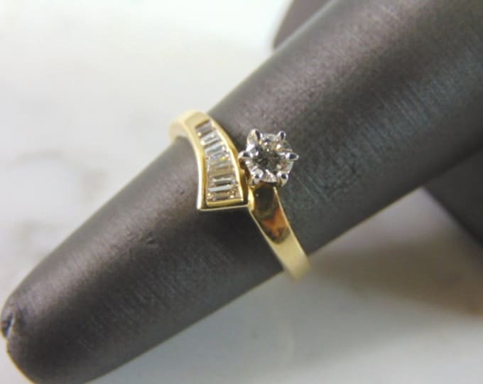 Womens Vintage Estate 14k Gold Diamond Ring 3.0g E3360