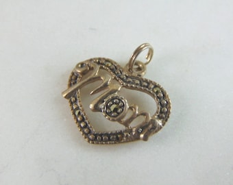 Womens Vintage Estate Sterling Silver "Mom" Pendant Charm 1.4g E3148