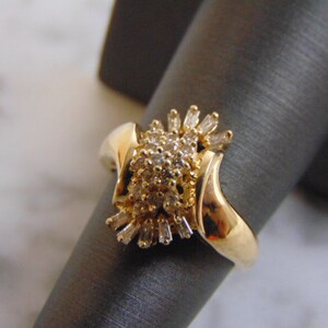 Womens Vintage Estate 14K Yellow Gold Diamond Cluster Ring 5.0g #E947