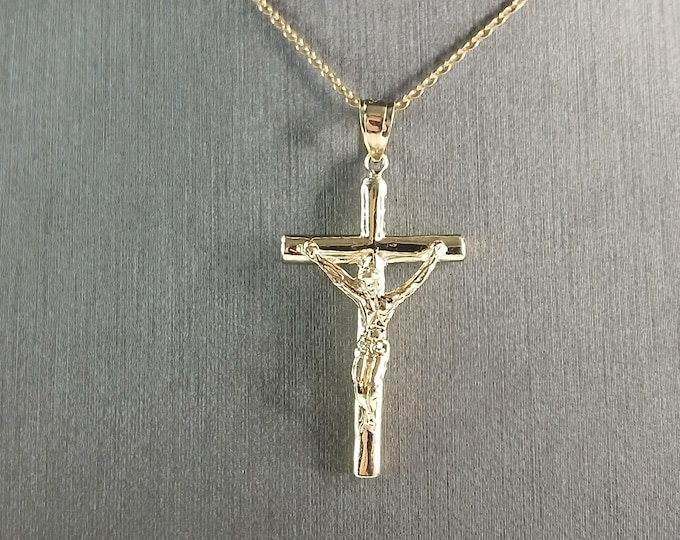 Womens Sterling Silver Gold Tone Religious Cross Necklace 6.0g E6399