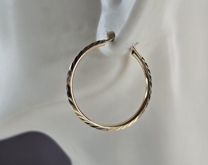 Pr Womens 14K Yellow Gold Hoop Earrings 2.1g E3784